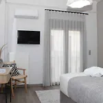 Theasis Apartman