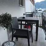 Theasis Apartman