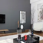 Apartman Theasis *